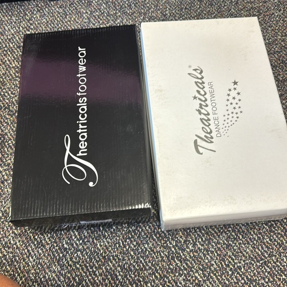 THEATRICAL DANCE SHOES Variety of sizes. Brand new hip hop sneakers in box! - Picture 5 of 5